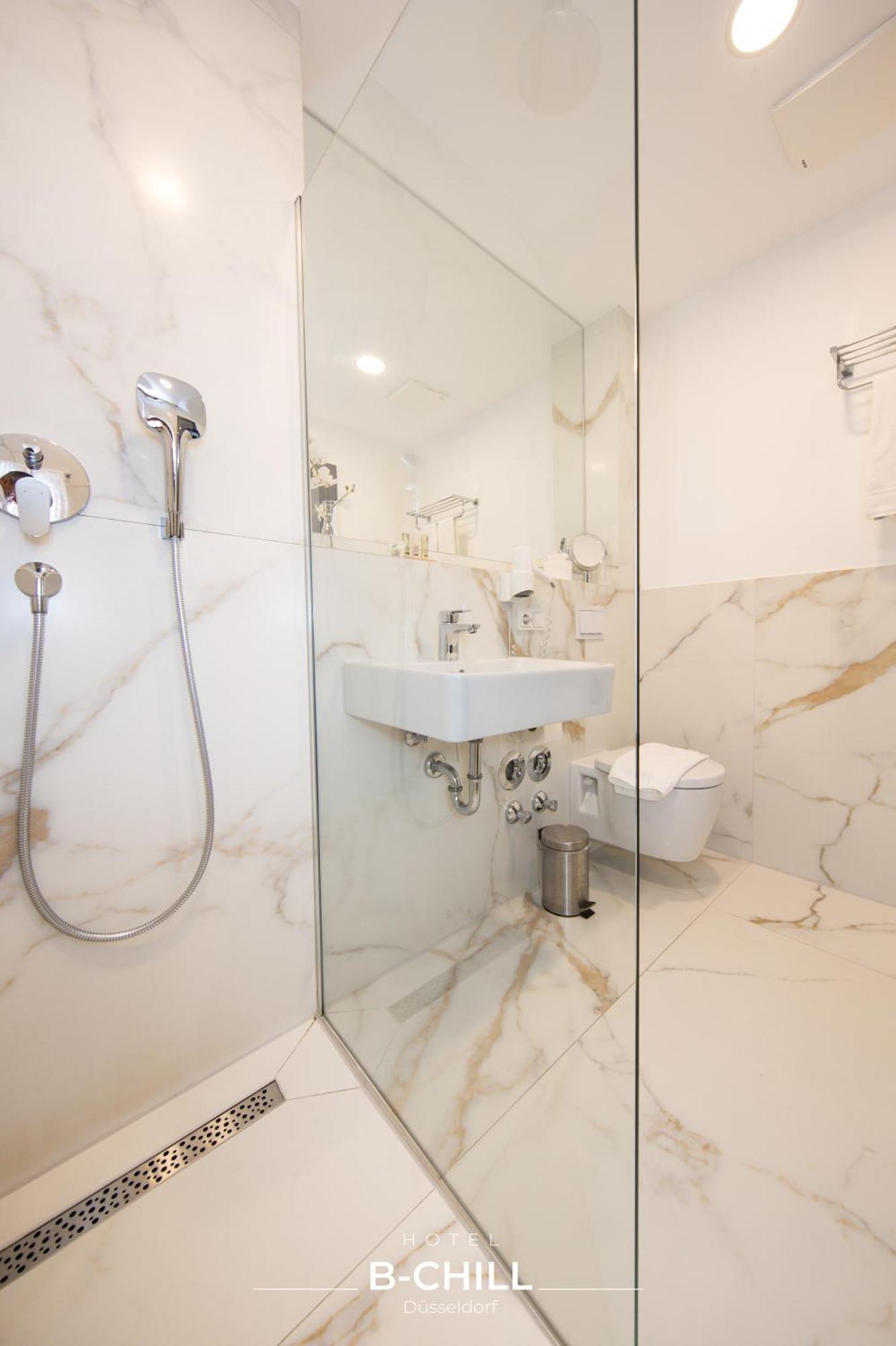 B-Chill Dusseldorf Otel Dış mekan fotoğraf