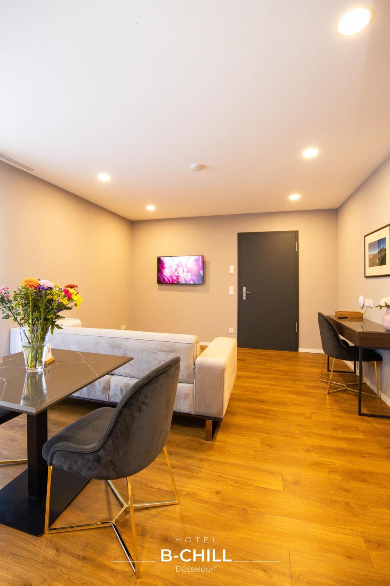 B-Chill Dusseldorf Otel Dış mekan fotoğraf