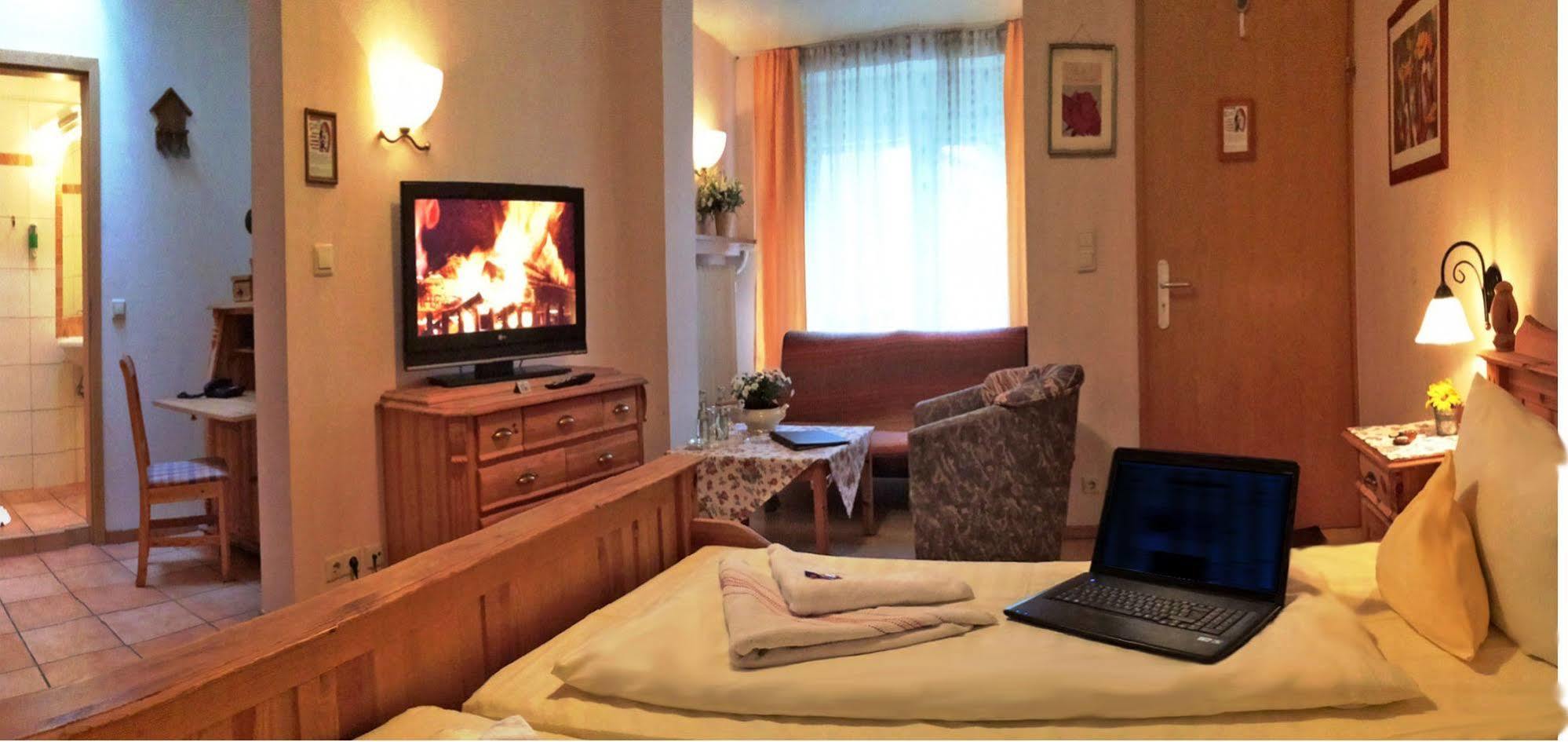 B-Chill Dusseldorf Otel Dış mekan fotoğraf